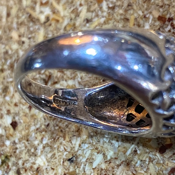 Elegant Silver Ring with Clear Gemstone Sz 8-1/2 - Picture 8 of 9